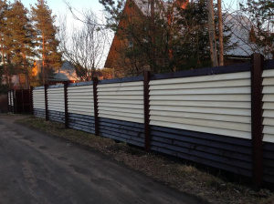 Забор жалюзи черно-белый